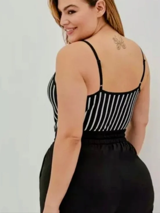 ⭐🆕 Torrid Black Striped Tank Top - Picture 4 of 7